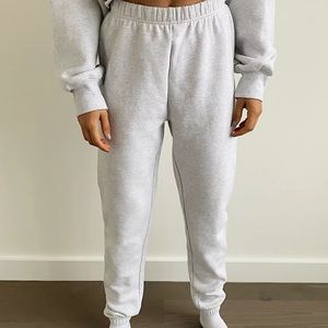 Aritzia sweatpants